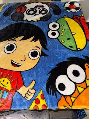 Colorful Ryan’s World Cartoon Character Blanket -